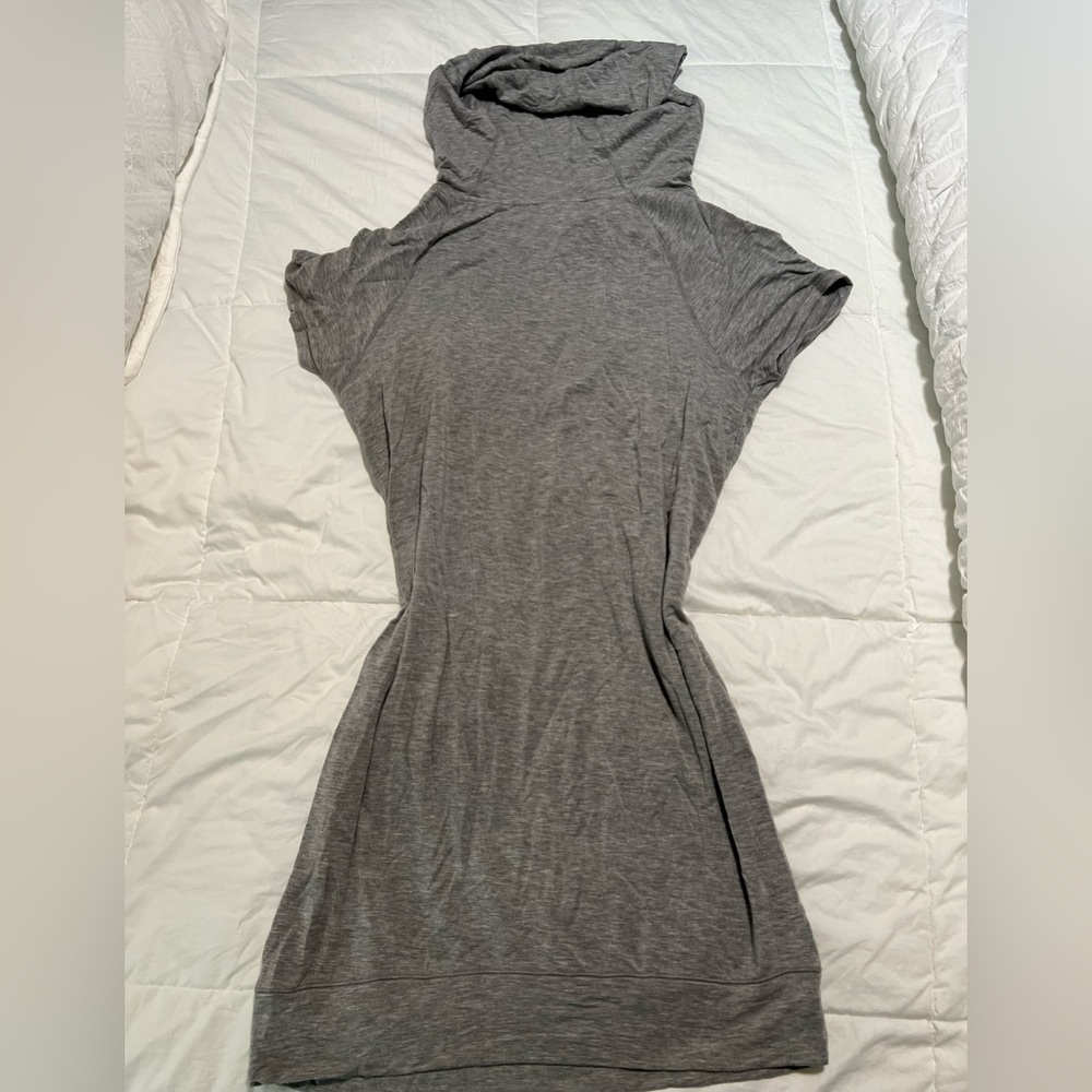 Grey hoodie dress. With a front pocket. Can be worn as a shirt or dress. XL